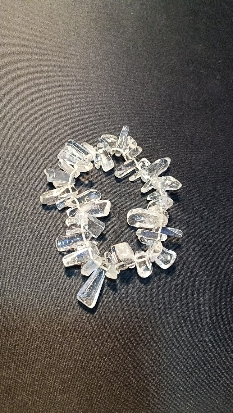Clear Crystal Chip Bracelet With Black Pouch 2