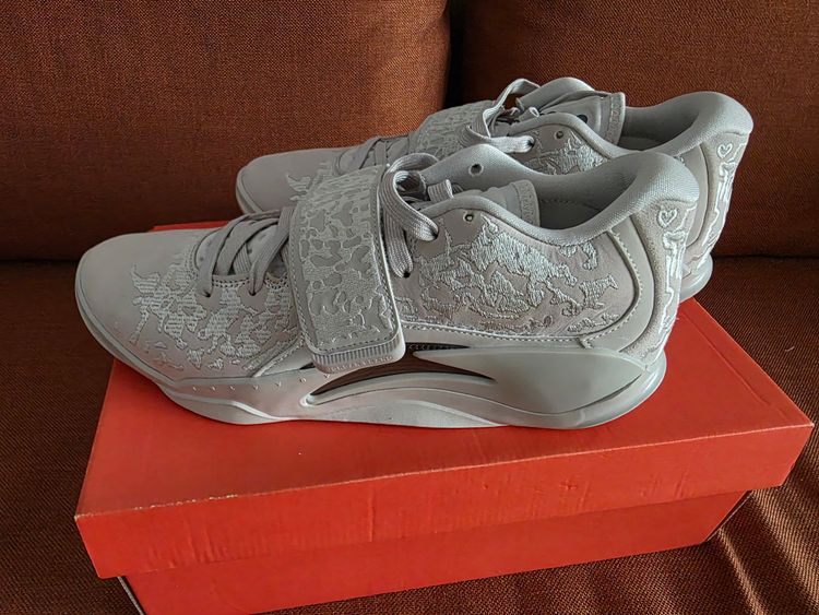Nike Jordan Zion 3 SE M.U.D. Hueso Claro product image