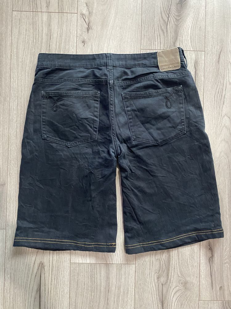 32W Vintage Baggy Hemmed Calvin Klein Jorts  image 2