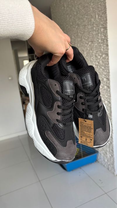 Black And Grey Sneakers 39 wkładka 25.5 cm
