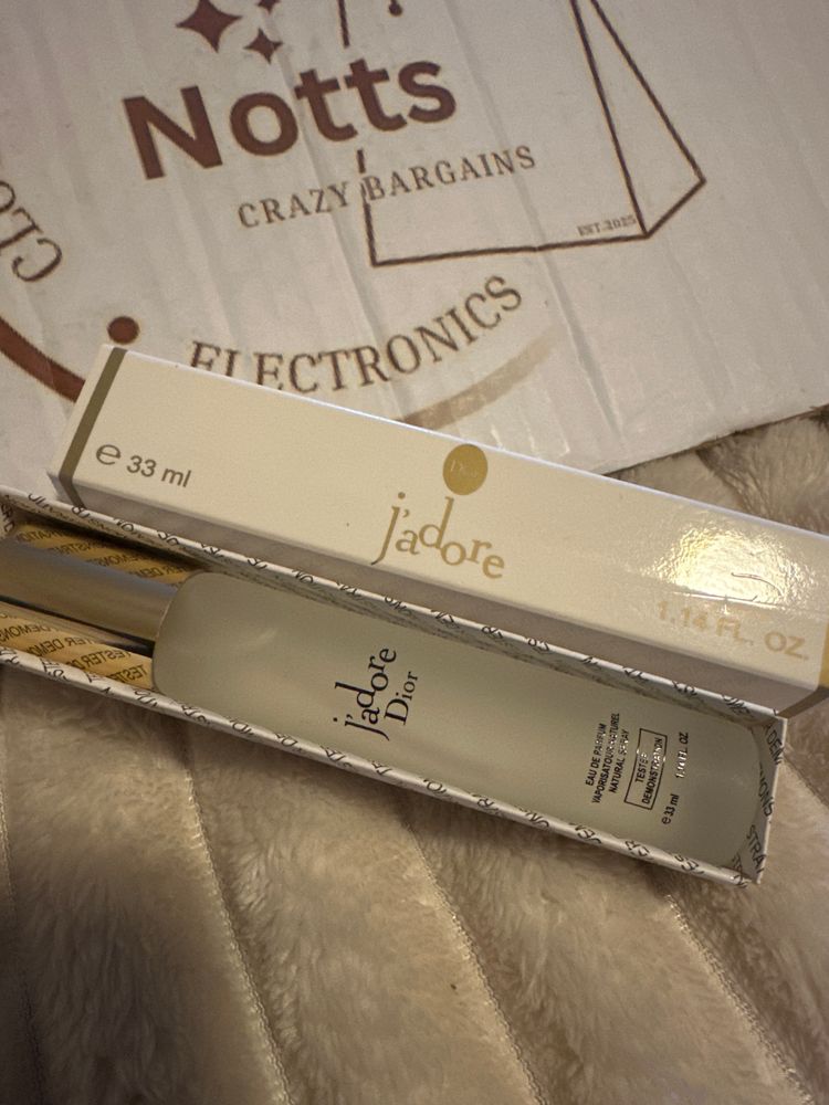 J'Adore Perfume 2