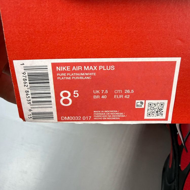 Nike Air Max Plus TN Size UK 7.5 Pure Platinum University Red Men's DM0032-017 obraz 5