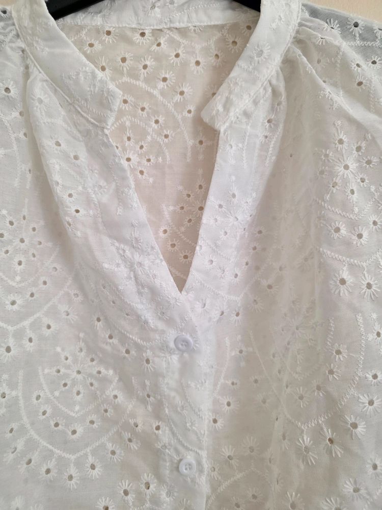 Shein Curve White Broderie Anglaise Eyelet Lace Short Sleeve Shirt (Size 0XL / UK 14-16) 🌸 image 4