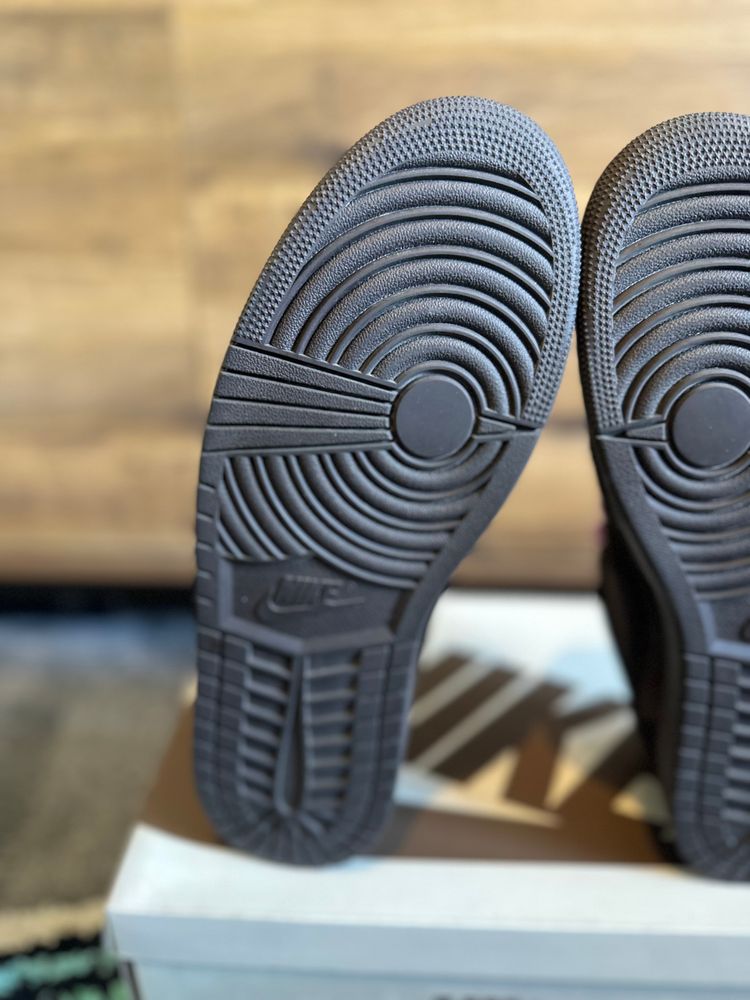 Nike Air Jordan 1 Travis Scott “Velvet Brown” U.K. 11 image 4