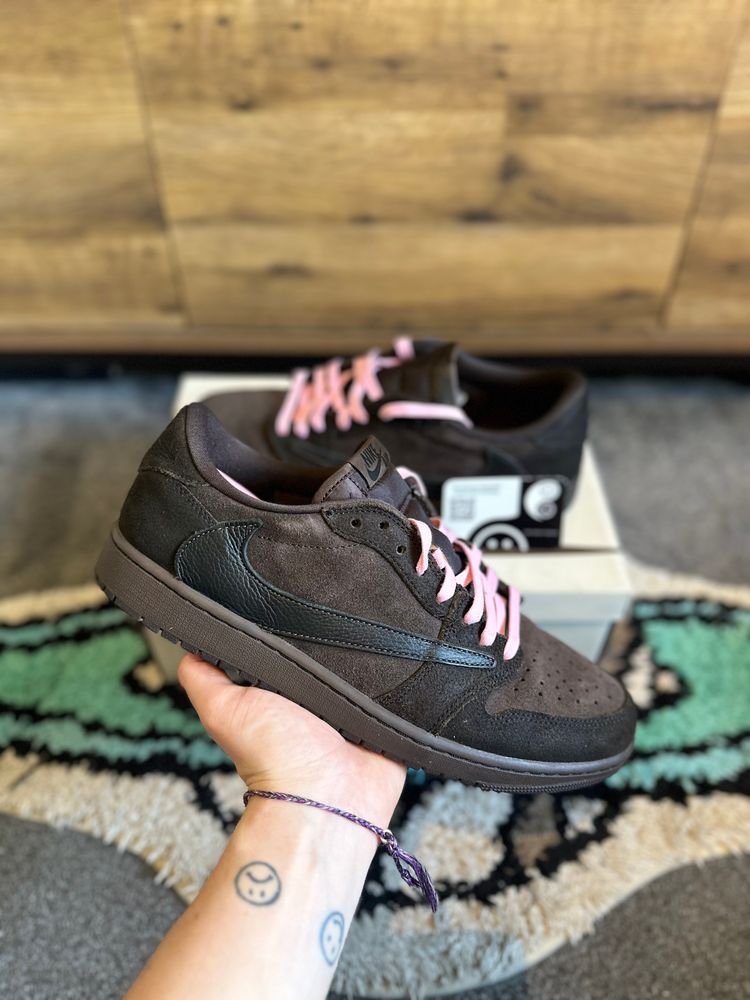 Nike Air Jordan 1 Travis Scott “Velvet Brown” U.K. 11 image 1