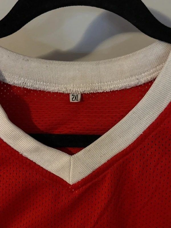 Red Basketball Jersey With Unlv And Number 4 imagen 3