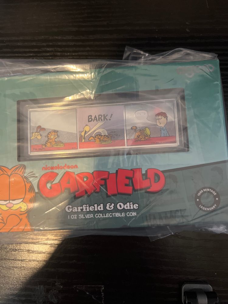 Garfield & Odie 1 Oz Silver Collectible Coin