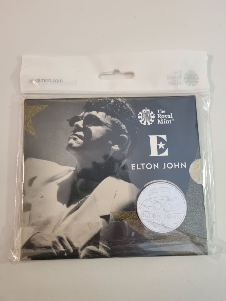 Elton John £5 coin  image 1