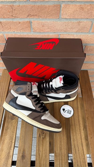 Jordan 1 High x Travis Scott Mocha size 44,5 - Vnds OG All
