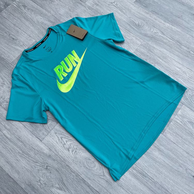 Nike Dri Fit Miler Run Energy T-Shirt Top and 7" Challenger Training Shorts Set - Dusty Cactus image 2