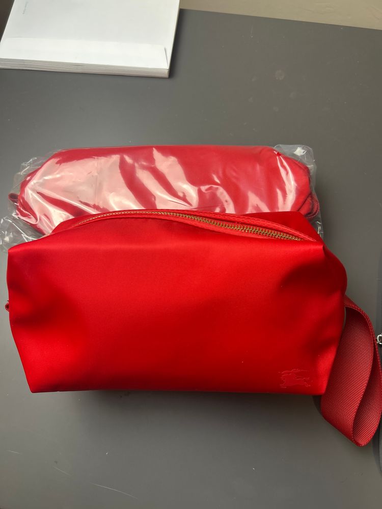 New Burberry Washbag