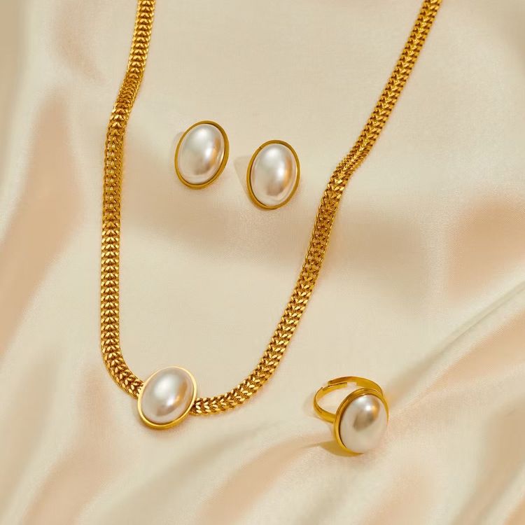 Gold-Tone Stainless Steel Jewelry Set With Pearl Accents image 1