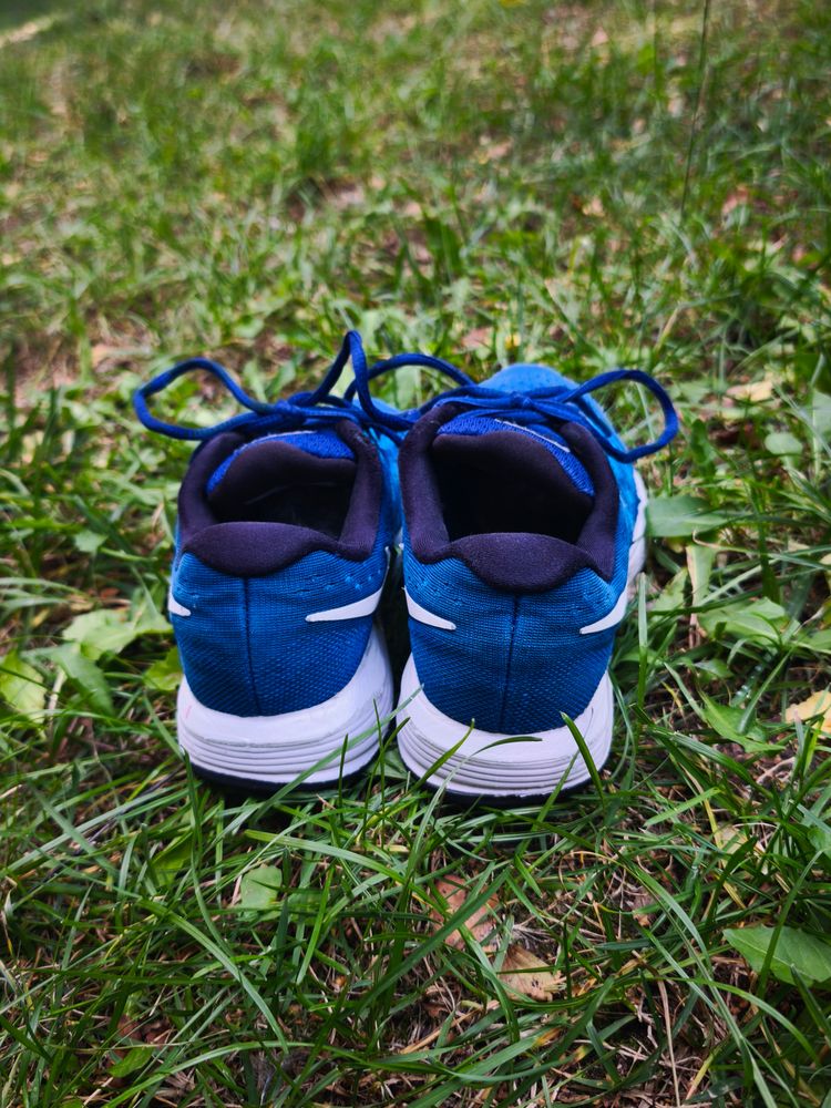 Nike Blue Running Shoes image 4