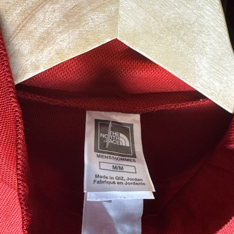 The North Face Men'S Red Quarter-Zip Pullover image 2