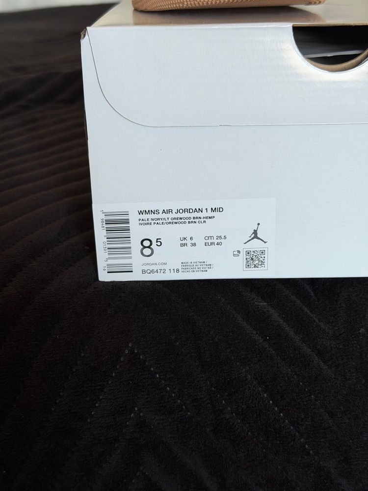 Immagine di Nike Air Jordan 1 Mid Sneakers 5
