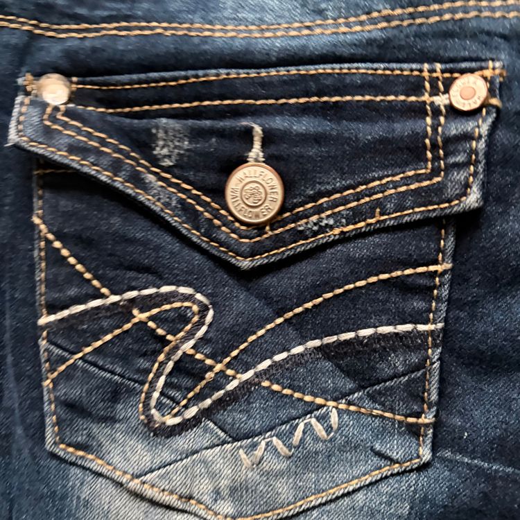 2000s Silver Embroidered Pocket Dark Denim Bootcut Jeans  imagen 4