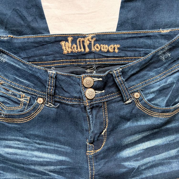 2000s Silver Embroidered Pocket Dark Denim Bootcut Jeans  imagen 9
