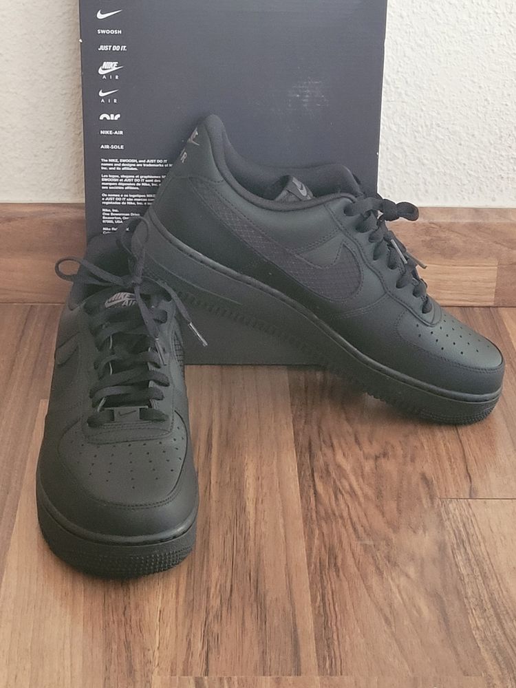 Nike Air Force 1 LV8 image 1