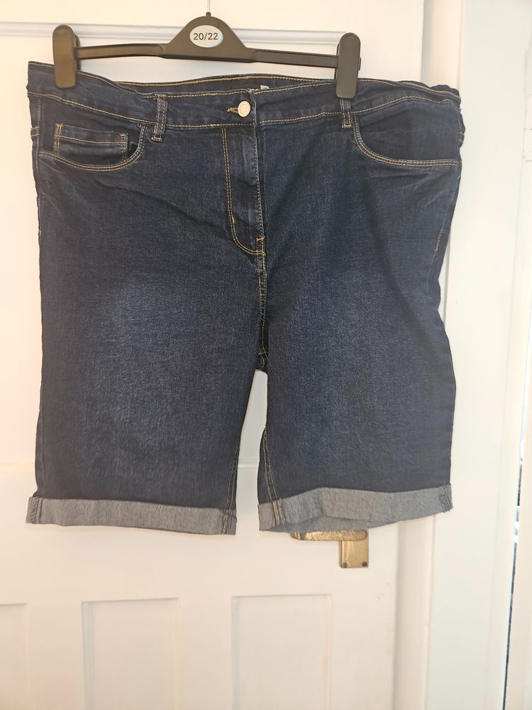 PEPE & CO denim shorts image 1