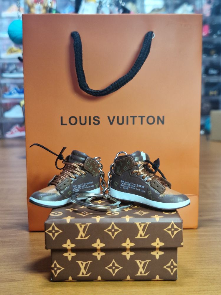 Louis Vuitton Sneaker Keychains image 2