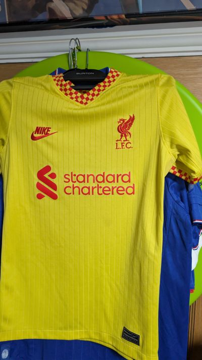 Nike Liverpool Fc Yellow Football Jersey m kids