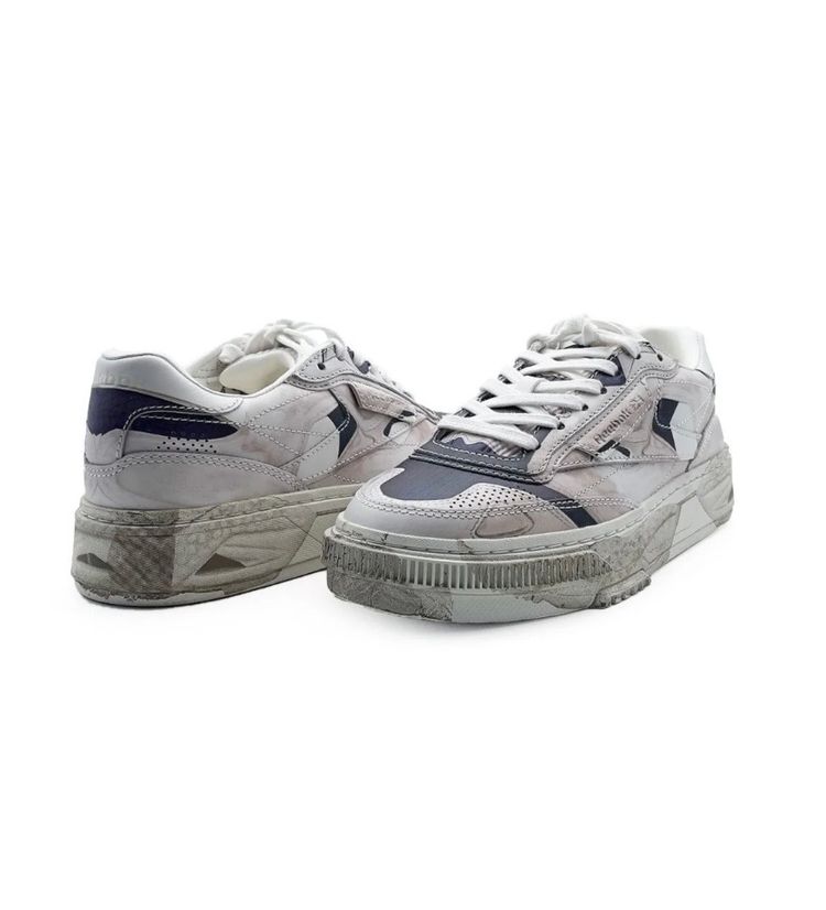 Reebok Reebok White And Black Sneakers product image
