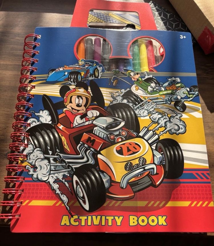 Disney Mickey Mouse Activity Book x5  imagen 1