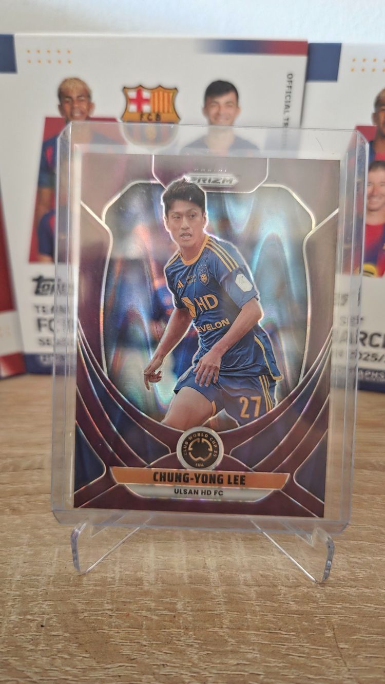 Riders by Lee Chung-Yong Lee Football Trading Card product image