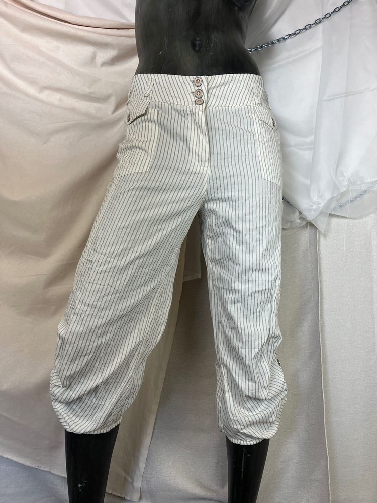 Striped Cropped capri  image 1