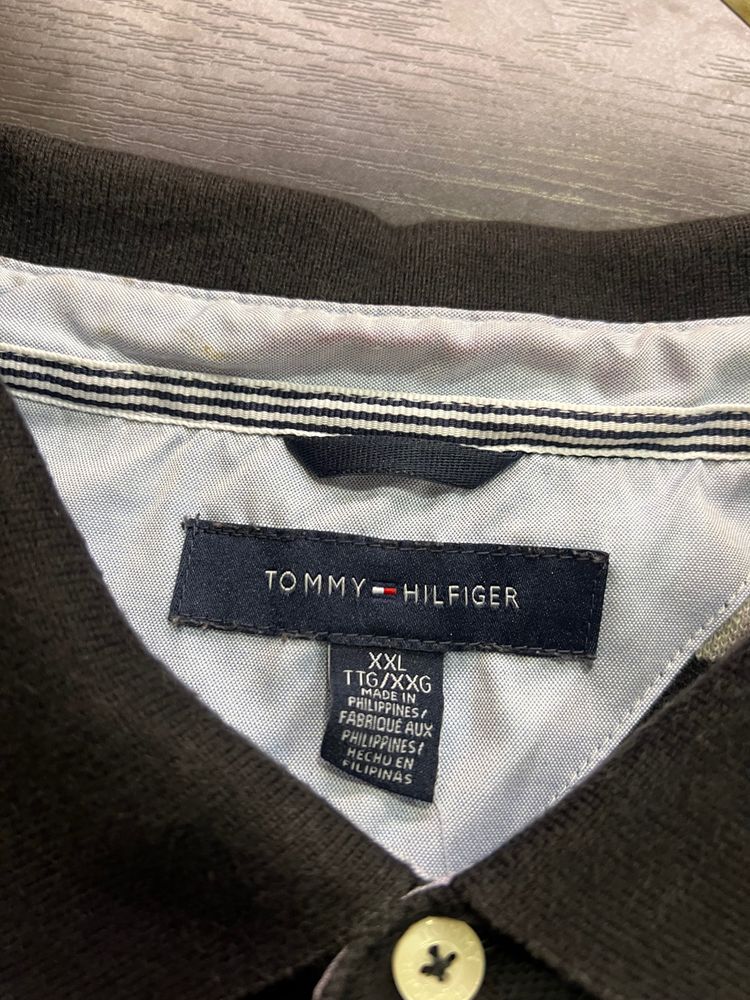 Tommy Hilfiger polo a righe grigia e nera in raglia 2xl image 2