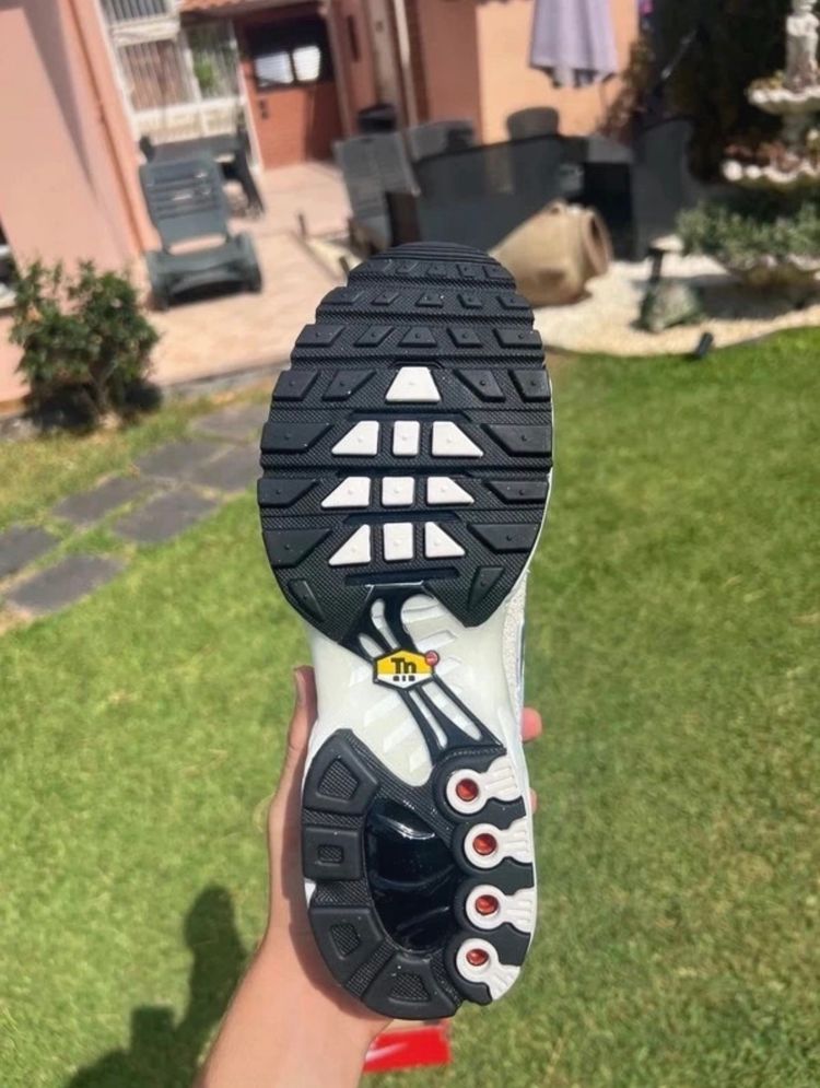 Nike Air Max Plus Sneakers obraz 4