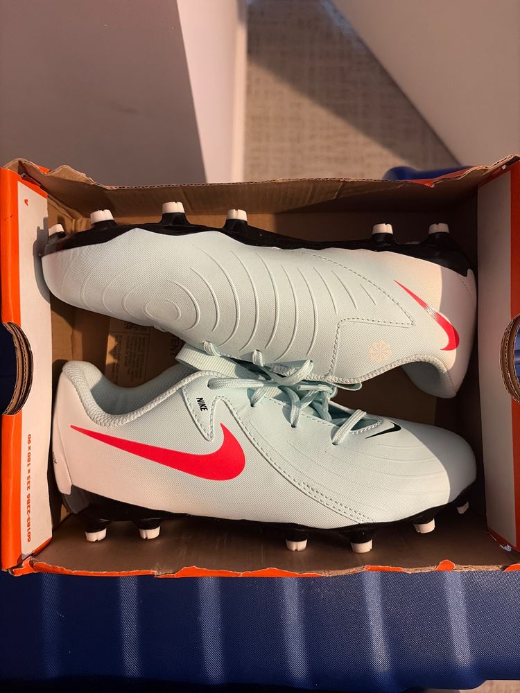 Nike Nike Jr Phantom Gx Ii Academy Fg/Mg Football Boots product image