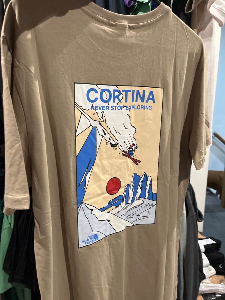 Immagine di The North Face Beige T-Shirt 2