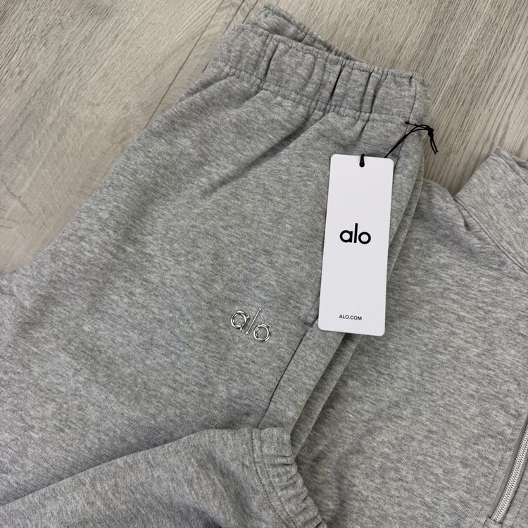 Alo Men’s Grey Full 1/4 Zip & Cuffed Bottoms Tracksuit image 3