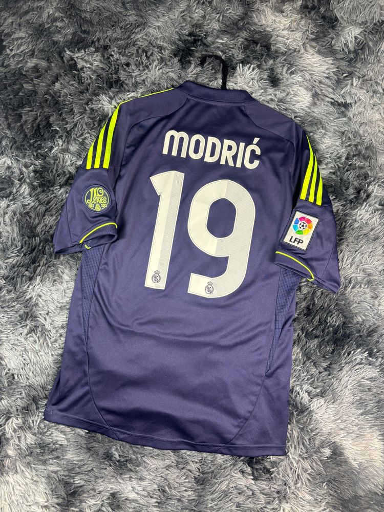 Edizione 110 anni Adidas Real Madrid 2012  Modric 19 Football Shirt