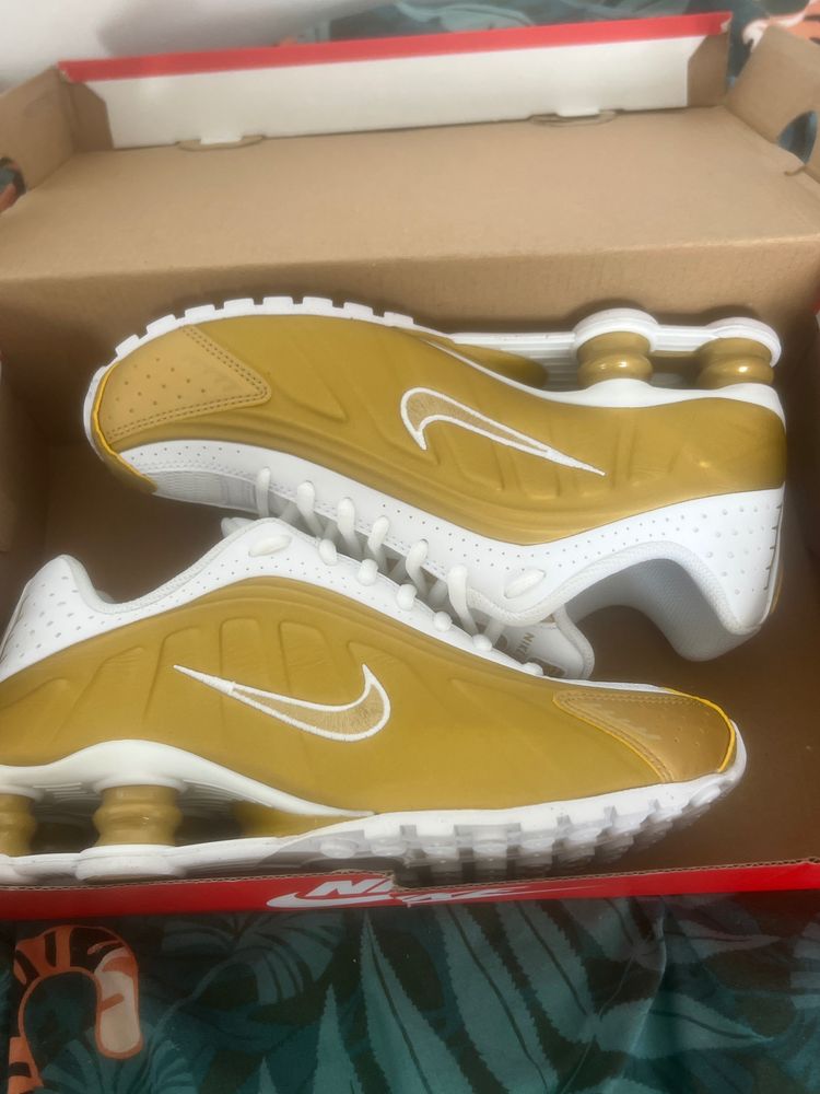 Nike shox r4 image 2