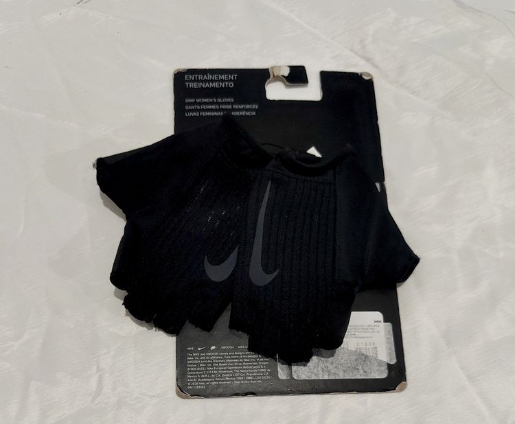 Nike Studio Grip Women'S Gloves  xsmall image 1