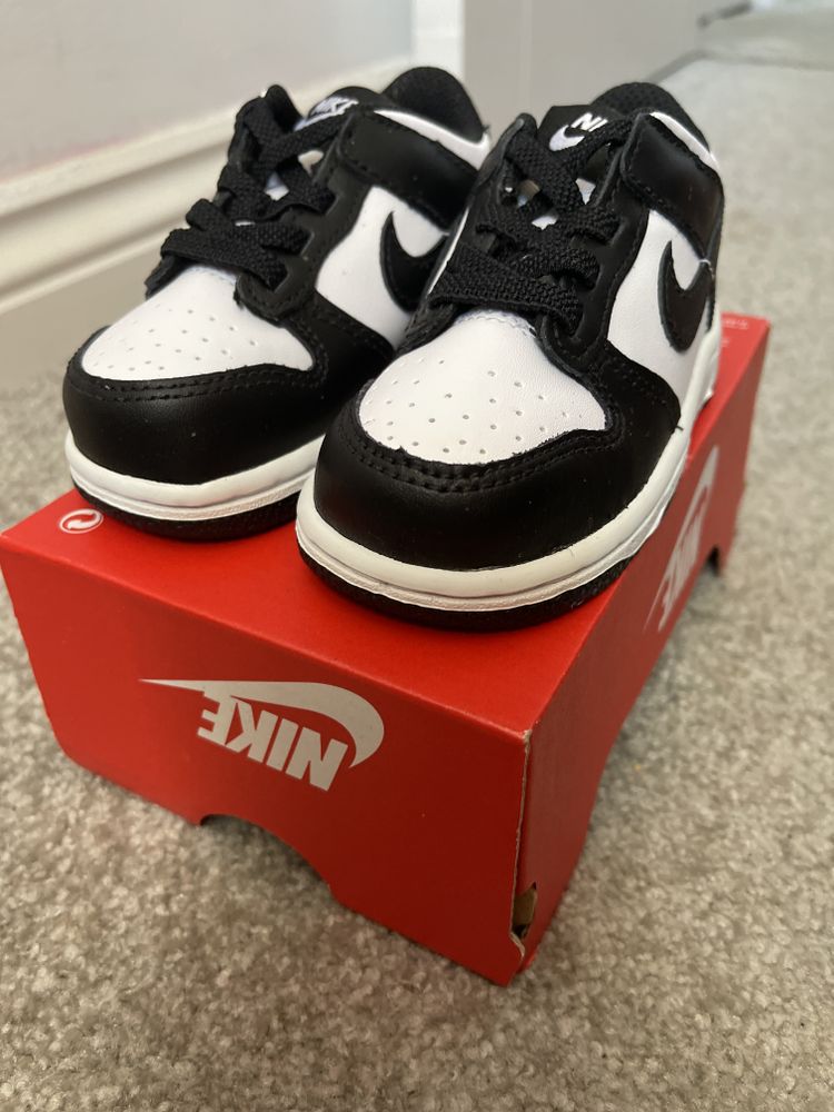 Toddler Nike panda  imagen 1