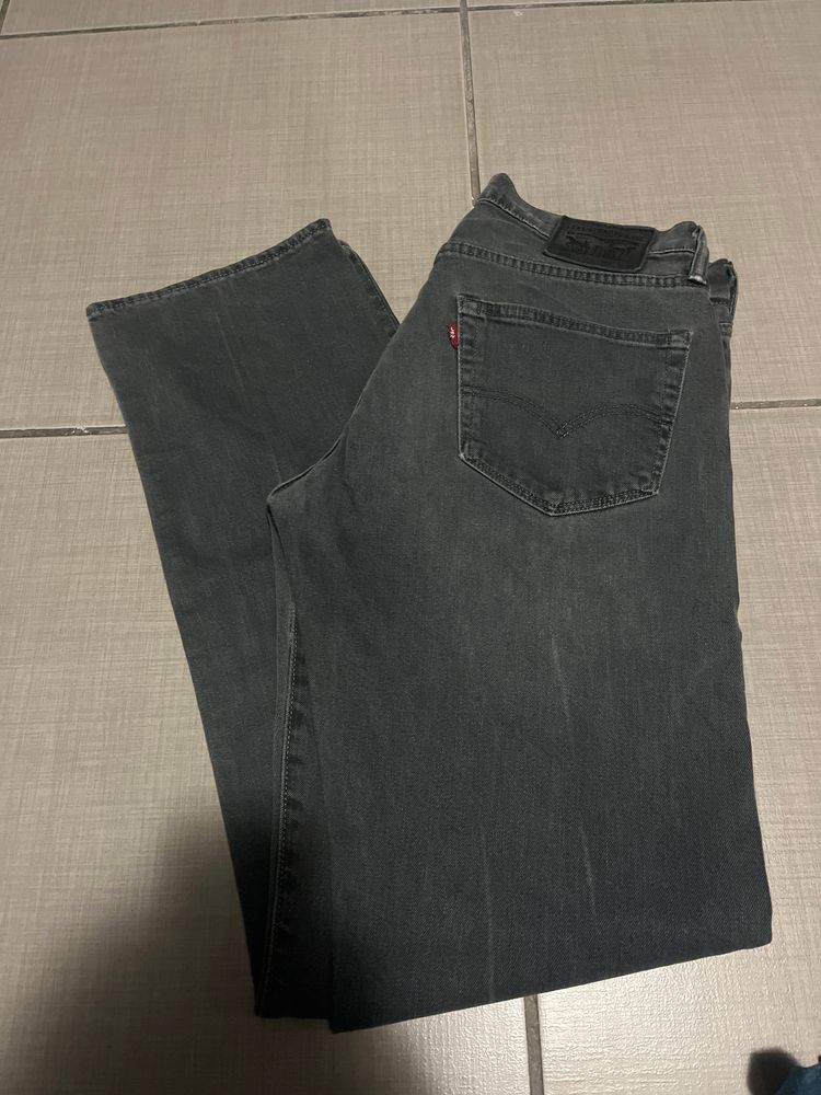 Levi'S Black Jeans
