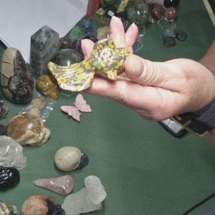 Leaf bamboo leaf jasper fancy fish carving product image