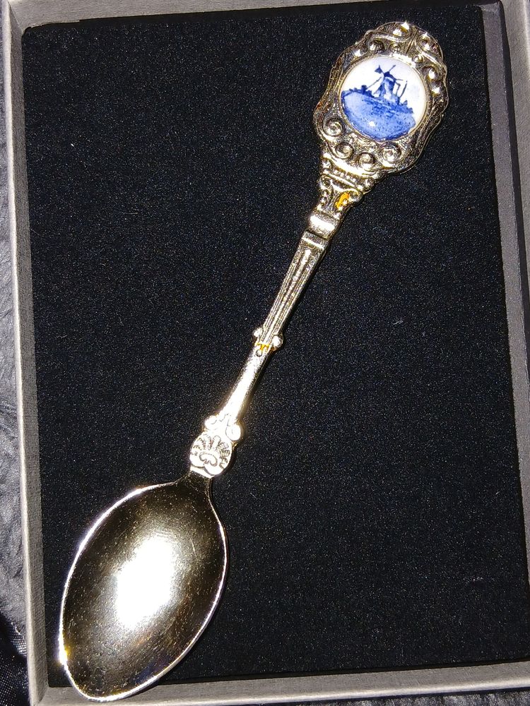 Vintage Dutch Windmill Souvenir Spoon (Made in Holland) Decorative Souvenir Spoon image 1