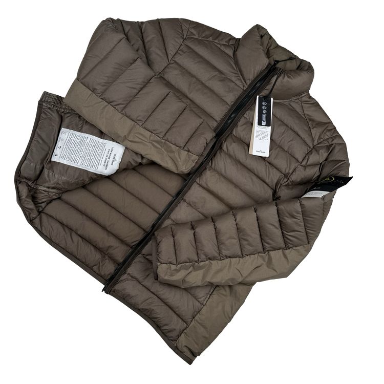 Immagine di Stone Island 2024 Chocolate Loom Woven Chambers R Nylon Down-TC Puffer Jacket - Medium 6
