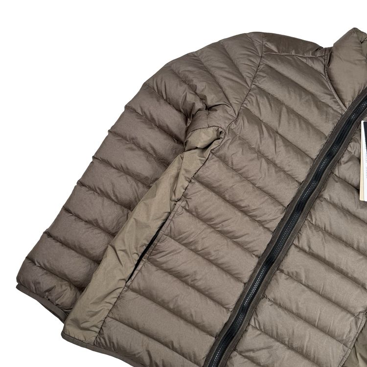 Immagine di Stone Island 2024 Chocolate Loom Woven Chambers R Nylon Down-TC Puffer Jacket - Medium 2