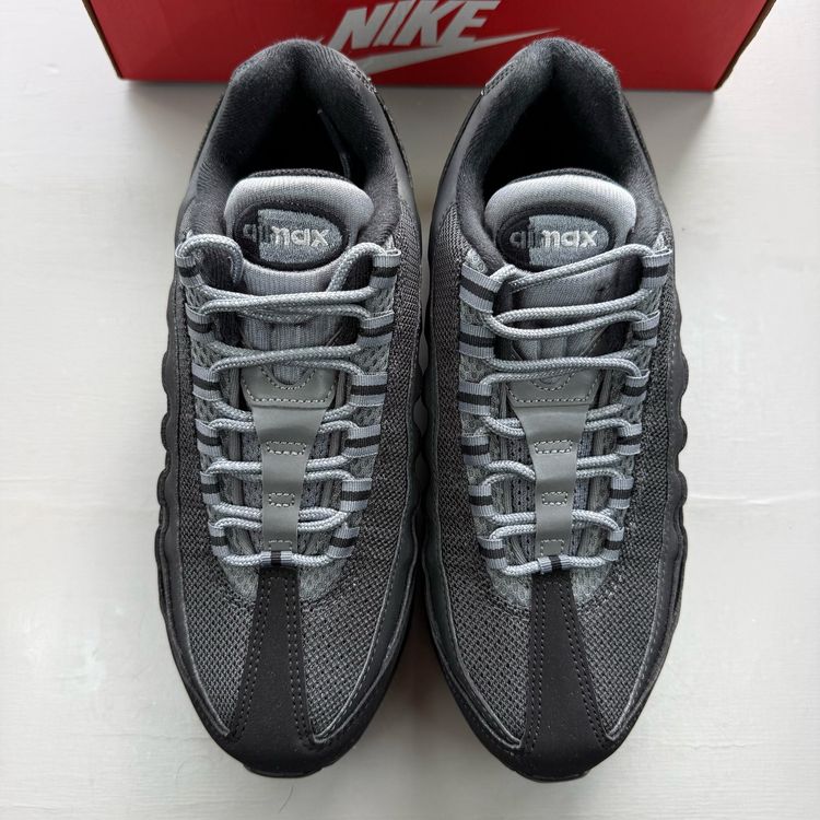 Immagine di Nike Air Max 95 Size UK 5 Cool Grey Black Anthracite GS Trainers IQ0318-010 8