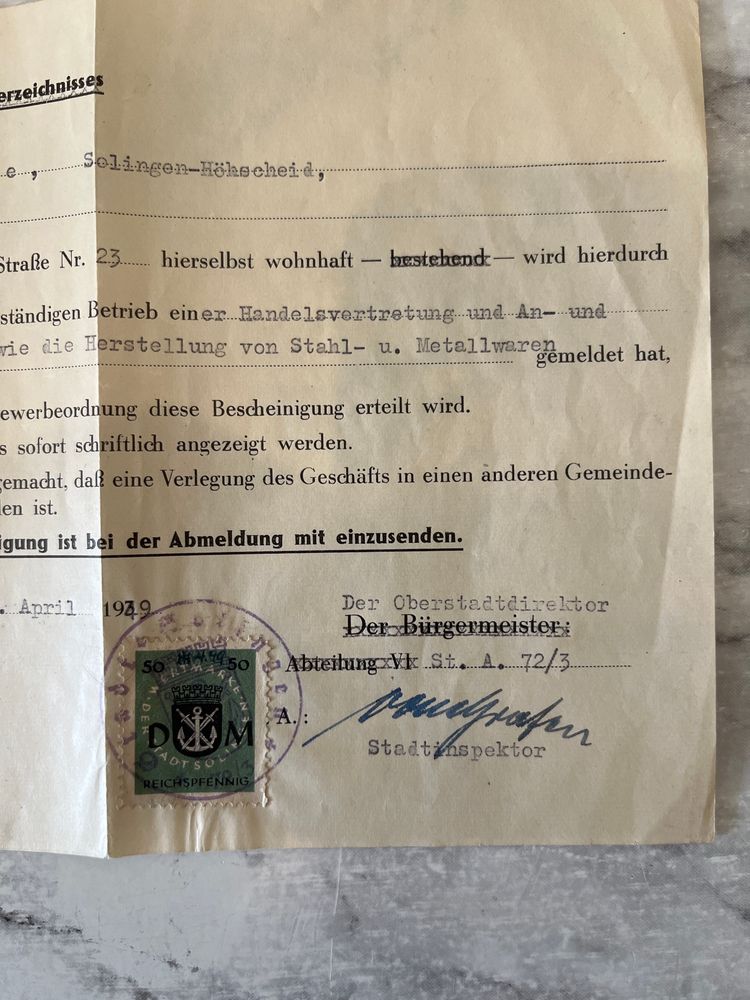 This document is a German business registration certificate (Gewerbeanmeldung-Bescheinigung) from 1939. With signature image 2