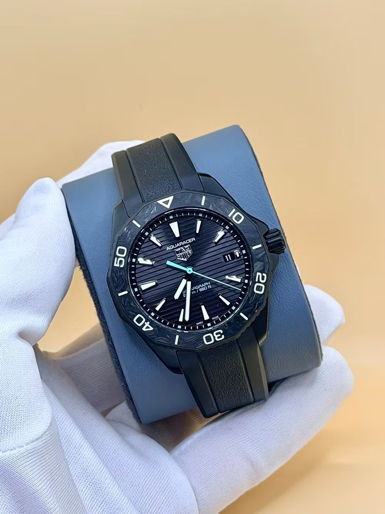 TAG Heuer Aquaracer Professional 200 Solargraph 8