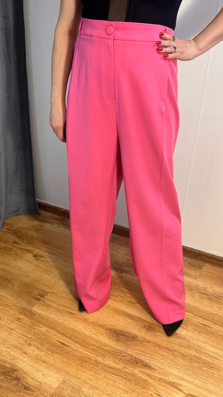 Eleganckie różowe fuksjowe spodnie szeroka nogawka na kant Simply be. r.56 Plus Size imagen 5
