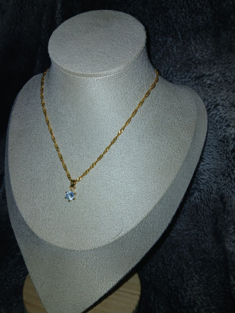 No label Gold Chain Necklace With Clear Gemstone Pendant product image