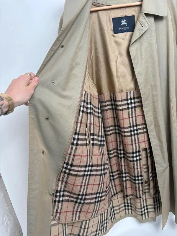 Burberry Vintage Iridescent Cotton Gabardine Nova Check Lined Trench Coat imagen 6