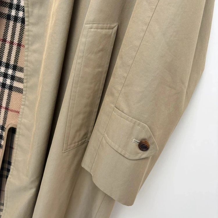 Burberry Vintage Iridescent Cotton Gabardine Nova Check Lined Trench Coat imagen 4